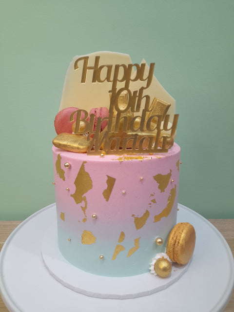 Tall Chocolates Cake Pastel